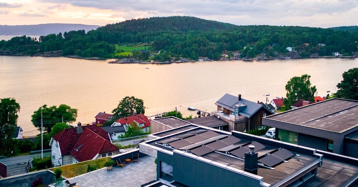 Solpaneler på platt tak